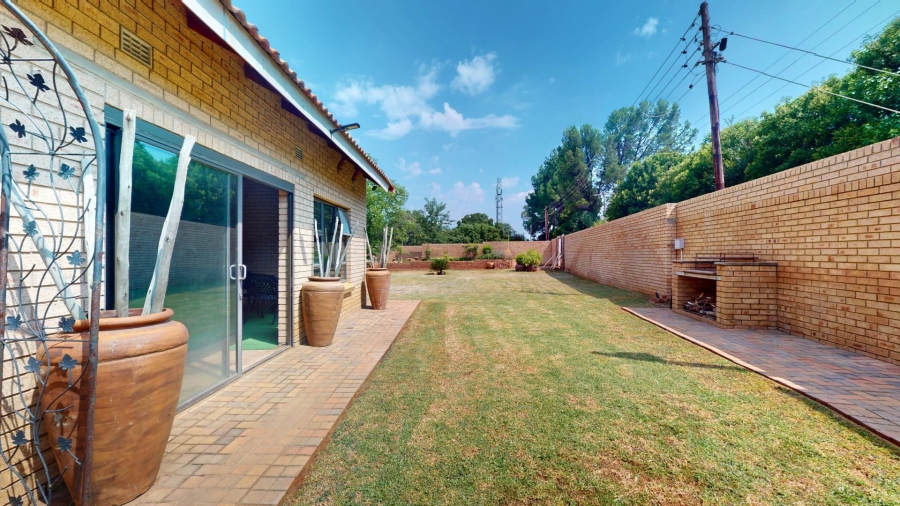 17 Bedroom Property for Sale in Vyfhoek A H North West